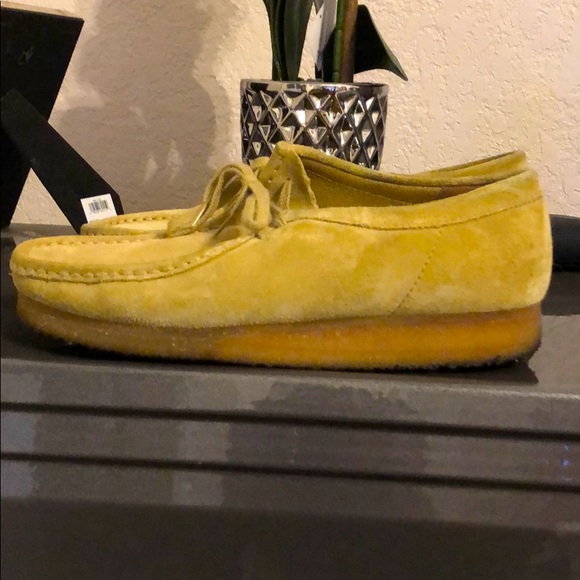 Shoes - Picture 4 of 6